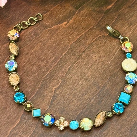 Lovely Sorrelli Vintage Handcrafted Bracelet - Picture 14 of 16